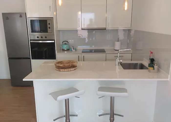 Paradise Point Sea & Mountain View *