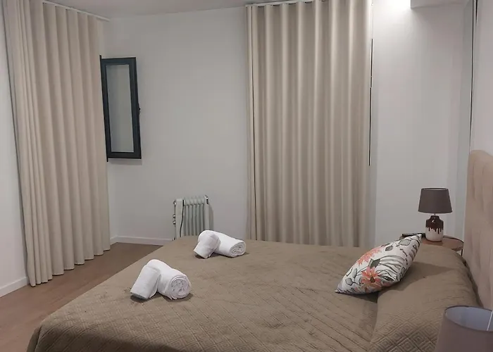 Paradise Point Sea & Mountain View *